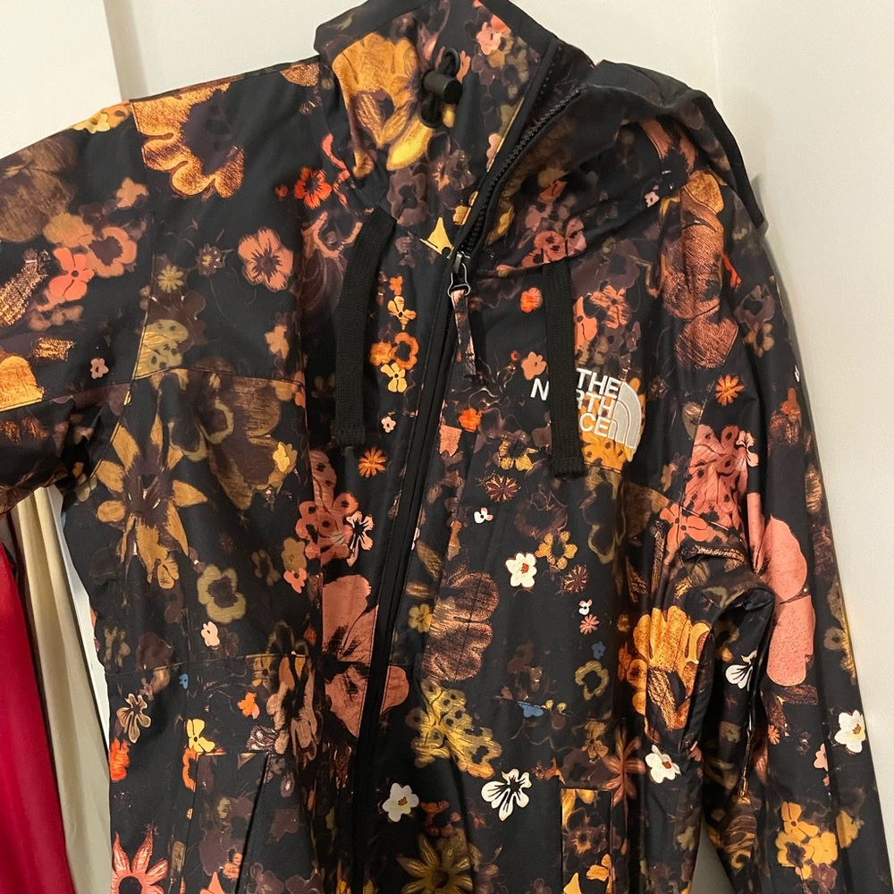 The North Face Superlu winter jacket, TNF Black Flower Child Multi Print, medium